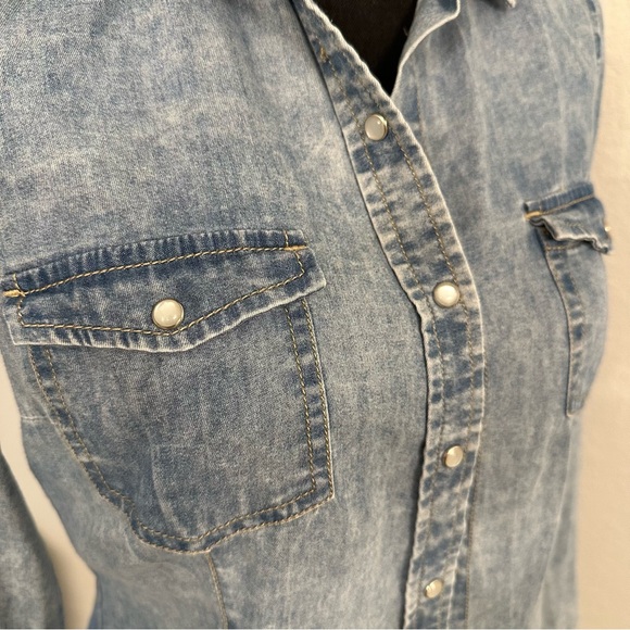 Daniel Rainn Small Denim button down collared shirt - Picture 4 of 7